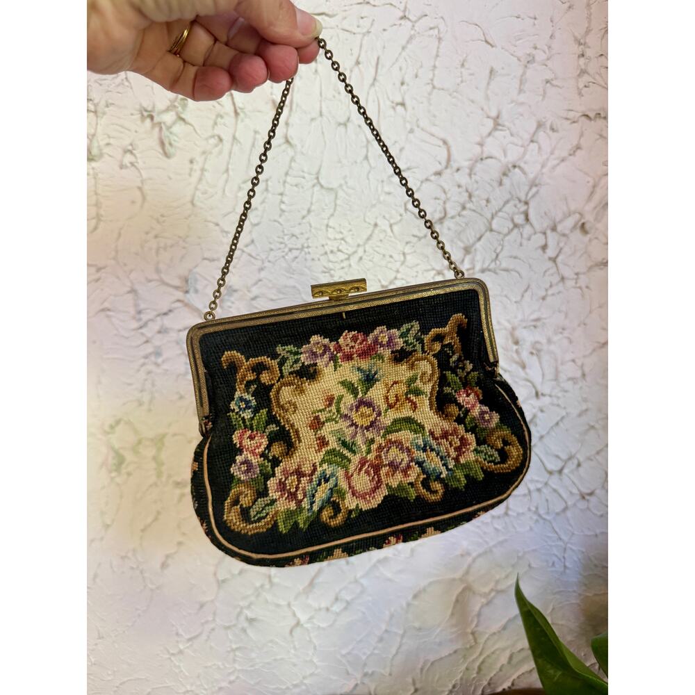 Vintage Petit Point Floral Needlepoint Purse Navy Blue Gold Tone Chain Handbag - Picture 7 of 9